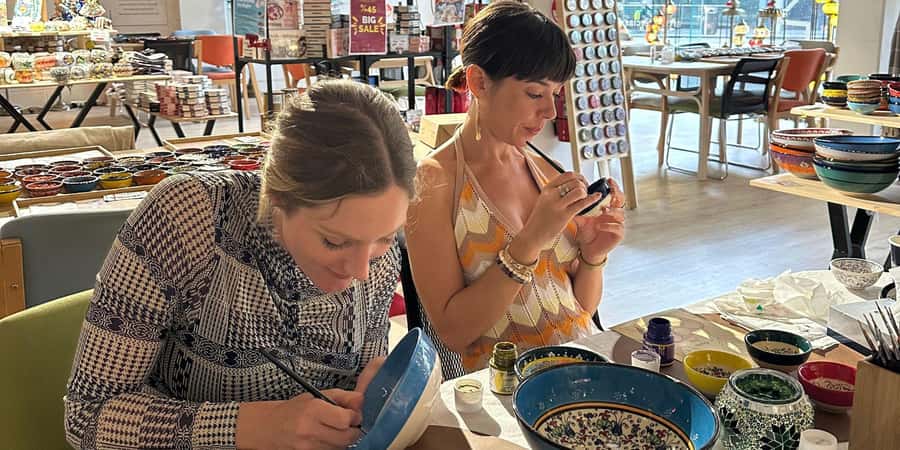 Brisbane: Ceramic Plates & Bowls Paint and Sip Classes - Fortitude Valley Ceramic Painting: How Paint and Sip Really Works