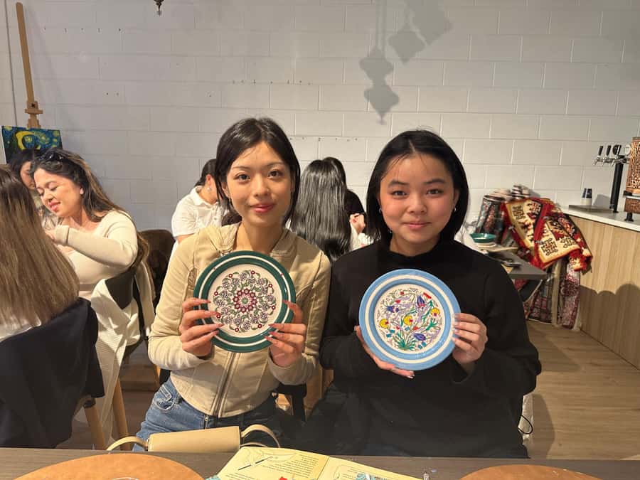 Brisbane: Ceramic Plates & Bowls Paint and Sip Classes - Price and Value in Brisbane: Is $55 Worth It?