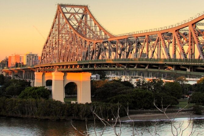 Brisbane City Highlights Sightseeing Tour - Starting at Northbank Plaza and riding in a BOS Tours minibus