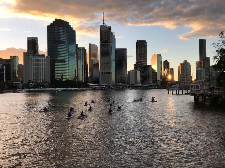 Brisbane: Illuminated River Night Kayak Tour - The 90-minute flow: what you’ll do (and why it works)