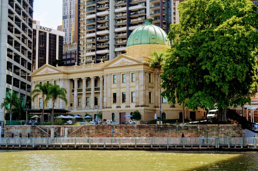 Brisbane: Midday 1.5-Hour Sightseeing Cruise 12.30pm-2.00pm - The route: the Brisbane River view that connects city blocks to landmarks