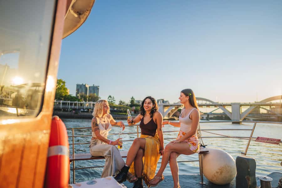 Brisbane: Morning Sightseeing Cruise: 10:30am-12pm (90min) - Morning tea onboard: what you actually get