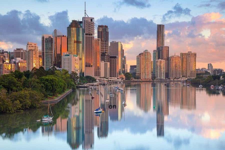 Brisbane Must-See Attractions Guided Tour - Starting at 40 Elizabeth St: a tour that sets your bearings fast