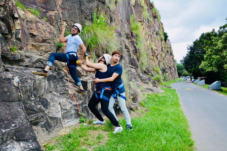 Brisbane: Outdoor Rock Climbing Session - The climbing itself: a workout for your body and your brain