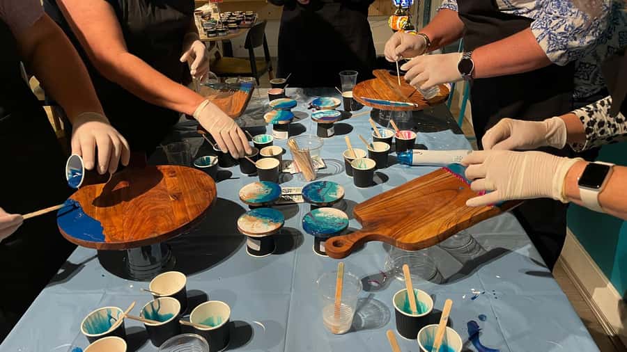 Brisbane: Resin Art Classes - Cheeseboards & Coasters - Small scheduling risk: how to protect your day