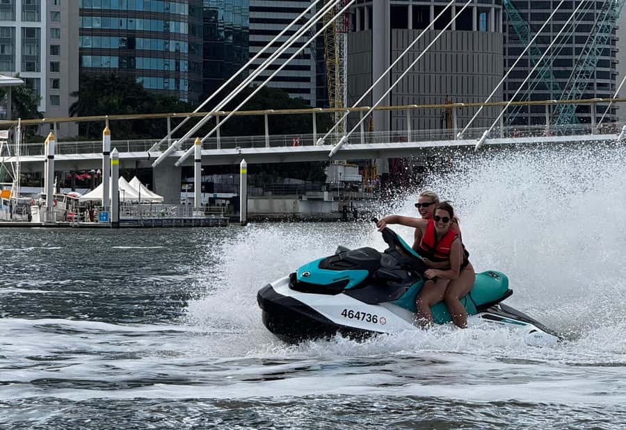 Brisbane: Sunset Jetski Tour on the Brisbane River - Key moments on the Brisbane River sunset ride