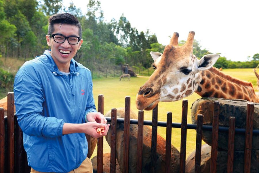 From Brisbane: Australia Zoo Ticket and Roundtrip Transfer - Brisbane to Australia Zoo: the ride is part of the experience