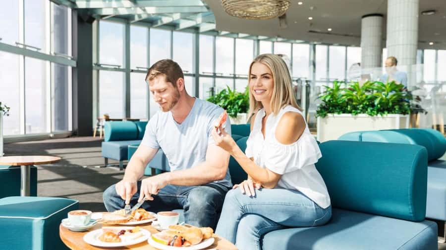 From Brisbane: Gold Coast Day Tour with Lunch - Surfers Paradise free time: shopping, beach time, and optional thrills