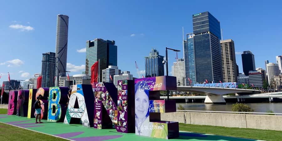 Lone Pine and Brisbane City Highlights - Finding Your Bus: Bos Tours Van Details in Central Brisbane