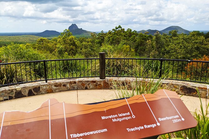 Noosa, Eumundi Markets, Glass House Mountains from Brisbane - Eumundi Markets: the shopping stop that actually feels local