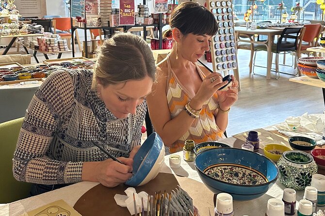 Paint and Sip Classes Brisbane: Ceramic Plates & Bowls - BYO rules: how to plan your drinks without surprises