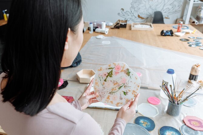 Resin Art Classes Brisbane: Cheeseboards & Coasters - Drying Time, 1-Month Collection, and Delivery Options