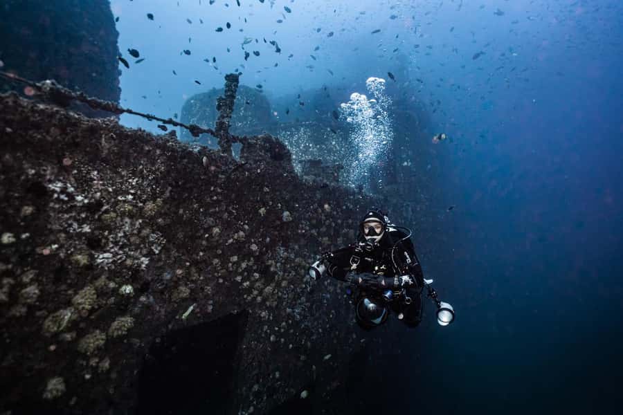 Sunshine Coast: Scuba Dive the Ex-HMAS Brisbane Ship Wreck - Cold-Water Reality Check: What to Wear (and What to Avoid) for Comfort