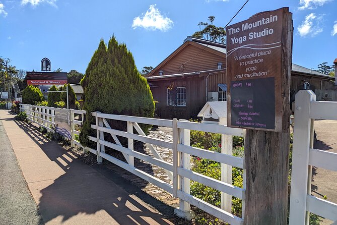 Tamborine Mountain and Paradise Point Tour from Brisbane - Paradise Point Parklands: Hope Island crossing and a coastal breather